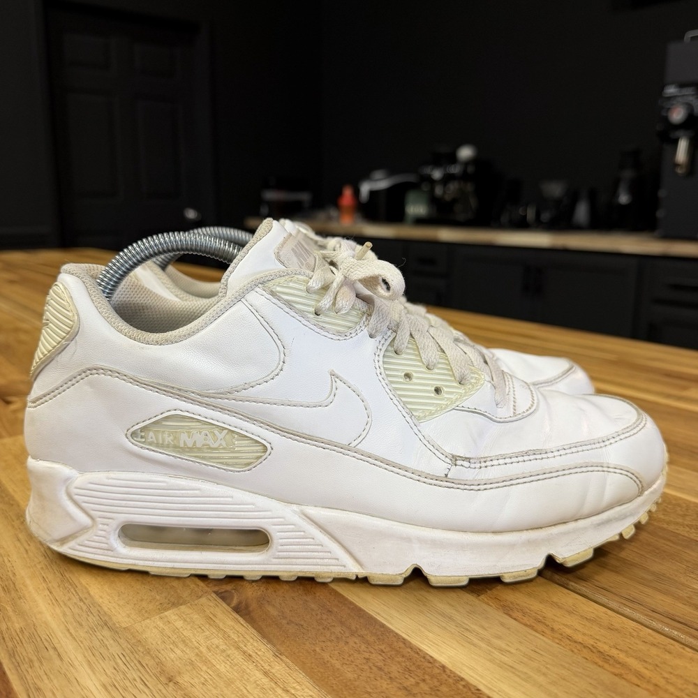 Nike Air Max 90 Triple White Leather 302519-113 Men Size 9.5